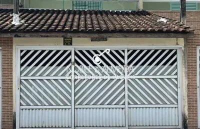 Casa à venda na avenida doutor roberto de almeida vinhas, solemar, praia grande - sp