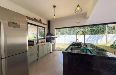 Casa à venda na rua doutor augusto ricardo teixeira castilho, vargem grande, teresópolis - rj