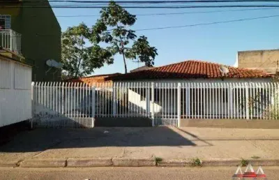Casa a venda com tres quartos no bairro campo velho cuiaba