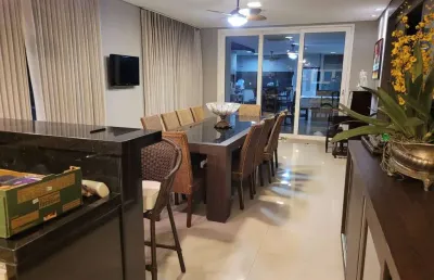 Casa em condomínio fechado com 4 quartos à venda na Rua dos Barus, Jardim Itália, Cuiabá
