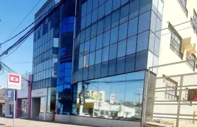 Aluga se na avenida do cpa predio  comercial 25 vagas de garagem