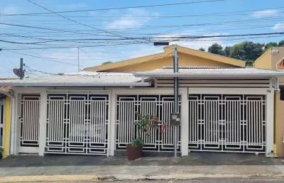 Vendo casa bem localizada - 1600m² 04 quartos - bairro porto