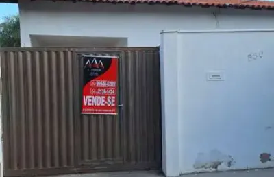 Vendo casa 03 quartos/suíte sala ampla garagem coberta por 550mil