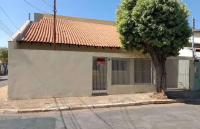 Sobrado de esquina  5 quartos com piscina  morada do ouro