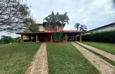 Chácara a venda ou locação com metragem diferenciada e 04 dormitórios