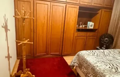 Apartamento 01 dormitorio semi mobiliado, e vaga coberta,ac  carro.escriturado no bairro s joão.