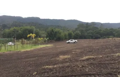 Terreno à venda na Estrada Beija-Flor, S/N, Cézar de Souza, Mogi das Cruzes