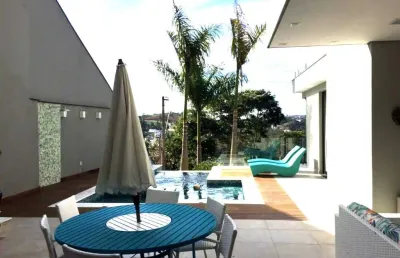 Casa a venda no condomínio arujá hills iii, jardim imperial.