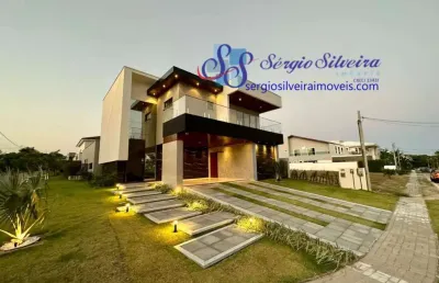Belíssima casa moderna e de alto padrão no alphaville fortaleza.