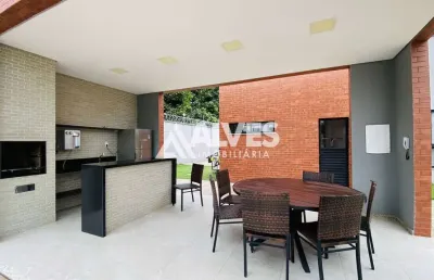 Casa com 3 quartos sendo 3 suítes em condomínio no bairro sim