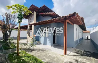 Casa com 3 quartos sendo 1 suíte - terreno com área 18 x 28
