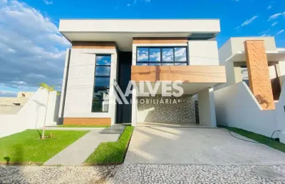 Casa de alto padrão com 3 suítes e piscina na região da av. fraga maia