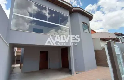 Casa com 4 quartos sendo 3 suítes no bairro cidade nova