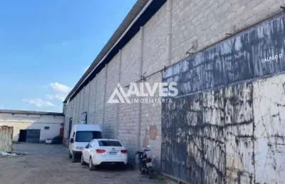 Galpão com 1.000 m2 de área costrída e 6.500 m2 de área total