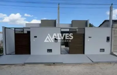 Casa com 2 quartos sendo 1 suíte pronta para morar com escritura grátis