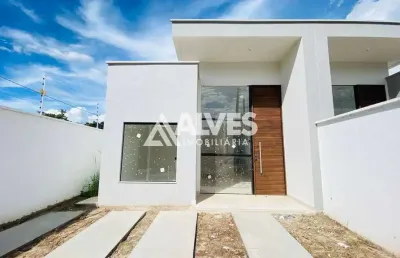 Casa com 3 quartos sendo 2 suítes pronta para morar no bairro sim
