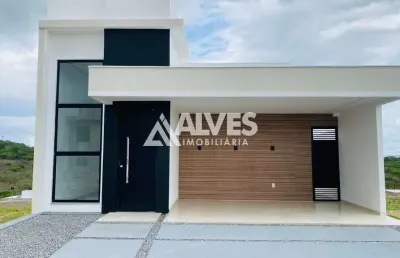Casa com 3 quartos sendo 1 suíte e área gourmet em condomínio