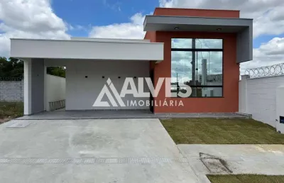 Casa com 3 quartos sendo 1 suíte em condomínio club