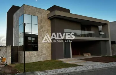 Casa de alto padrão com 4 suítes piscina e área gourmet completa