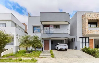 Casa exclusiva com 313m² no xaxim - aceita-se  permutas.