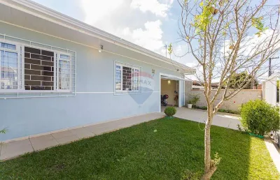 Casa térrea com 130m², com 3 quartos e 6 vagas de garagem