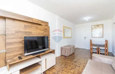 Apartamento com 2 quartos e 1 banheiro para alugar, 50 m²
