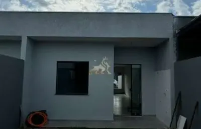 Casa compacta e aconchegante à venda – ideal para morar bem!