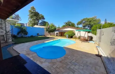 Casa 4 dormitórios para alugar centro foz do iguaçu/pr