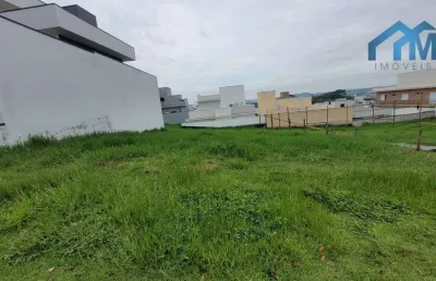 Terreno exclusivo em condomínio de luxo: aproveite o melhor da vida!
