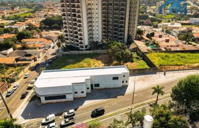 Galpão amplo e moderno com 445m² de área construída e energia solar na avenida galileu bicudo
