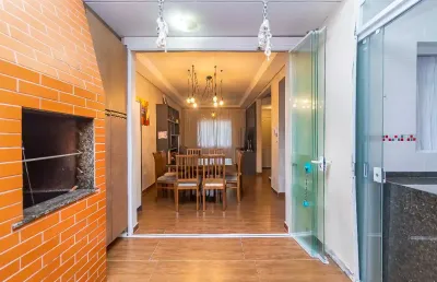 Sobrado  triplex , semi mobiliado em condominio no uberaba