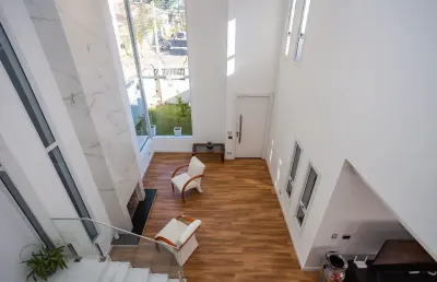 Casa alto padrão com 3 quartos, suíte , piso aquecido no jardim botânico