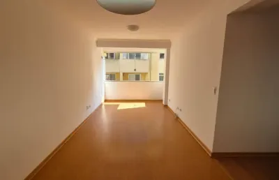 Apartamento 3 quartos no portão, com vaga de garagem coberta e livre.