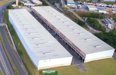 Aluga-se galpão industrial  portaria 24 hrs blindada