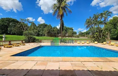 Propriedade localizada no coração da cidade de bonfim paulista -sp com área de 14.994,10m² e 2065,43m² de área construída, 4 casas e muita área verde.