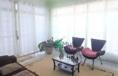 Casa no bairro lagoinha com 230 m² de área útil, varanda gourmet e piscina.