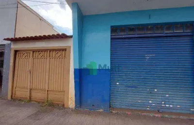 Imóvel comercial à venda localizado em ótimo ponto na av. saudade.