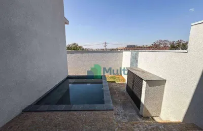 Casa nova térrea localizado no cond. terras de santa marta com terreno de 255,12m² e 137,27m² de área construída.