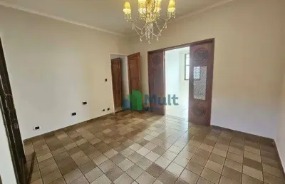 Casa em ótima localização no bairro jd. paulista com terreno de 396m² e 298,31m² de área construída.