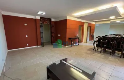 Apartamento de alto padrão localizado no bairro jardim irajá com 202m² de área privativa.