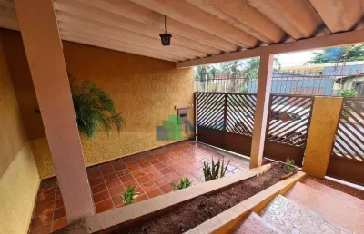 Casa térrea localizada no bairro vila virginia com  terreno de 170,50m² e 121,70m² de área privativa, próximo ao ponto jota.