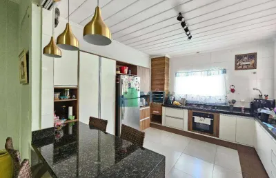 Casa térrea em excelente localização na cidade de bonfim paulista -sp com 200m² de terreno e 100m² de área construída.