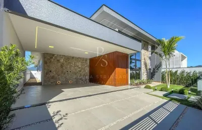 Casa com 3 quartos à venda na Rua Cely Grutzmacher, Rau, Jaraguá do Sul