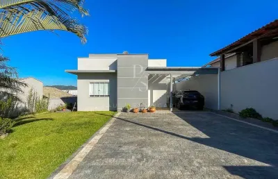 Casa com suíte, piscina e área de festas no avaí – guaramirim