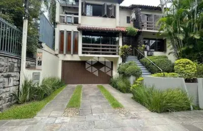 Casa sobrado | 4 dorm (3 suítes) | 4 vagas | três figueiras