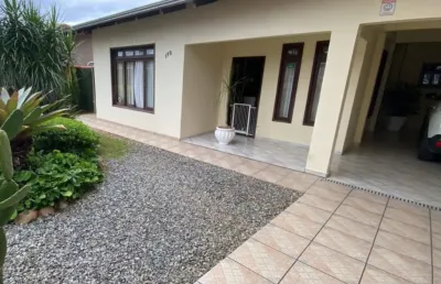 Casa com 3 quartos à venda no Floresta, Joinville 