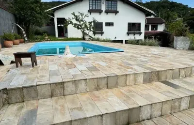Casa com 4 quartos à venda no Saguaçu, Joinville 