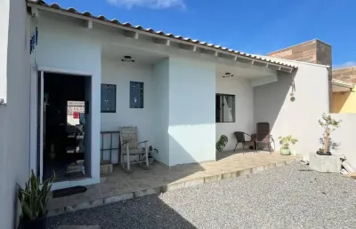 Geminado pronto para morar e bem localizado na praia do ervino