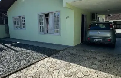 Casa com 5 quartos à venda no Nova Brasília, Joinville 