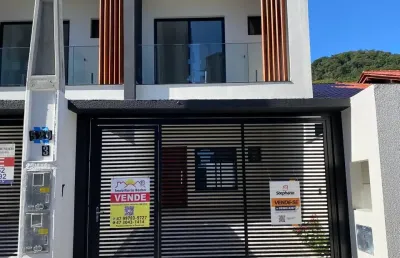 Casa com 3 quartos à venda no Saguaçu, Joinville 